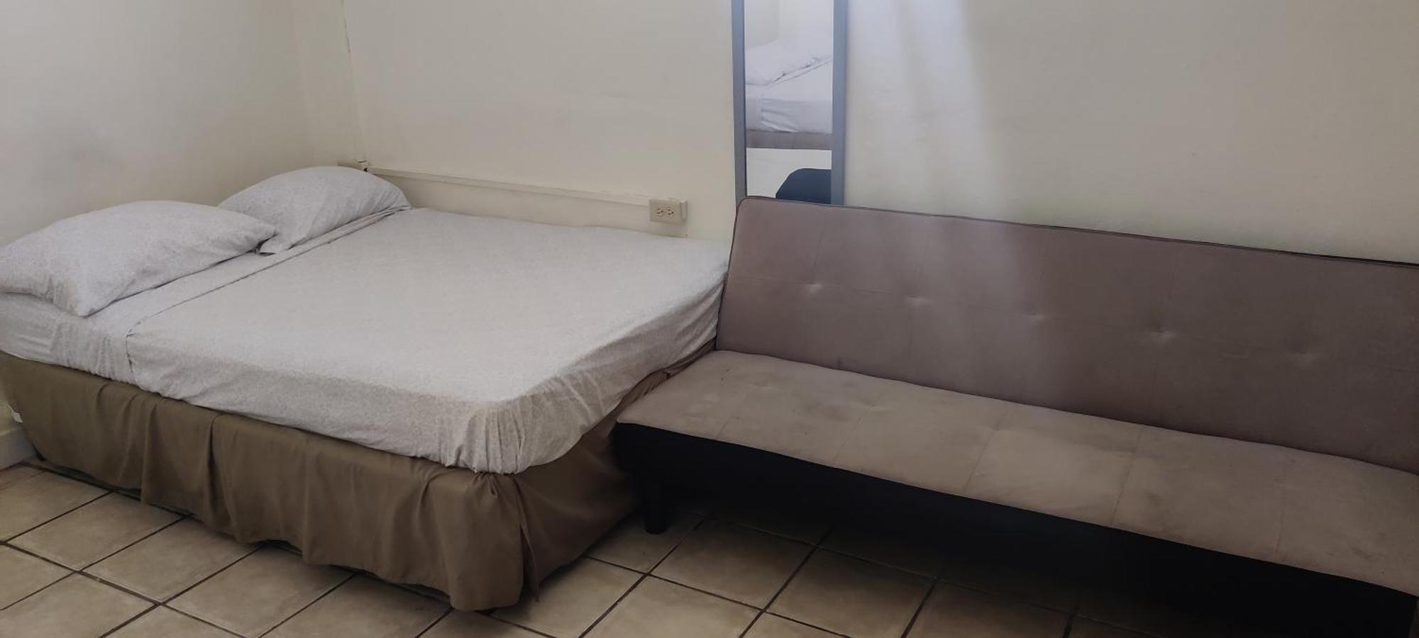 วู้ดบรูค ออน ดิ อเวนิว Bed & Breakfast Port of Spain ภายนอก รูปภาพ