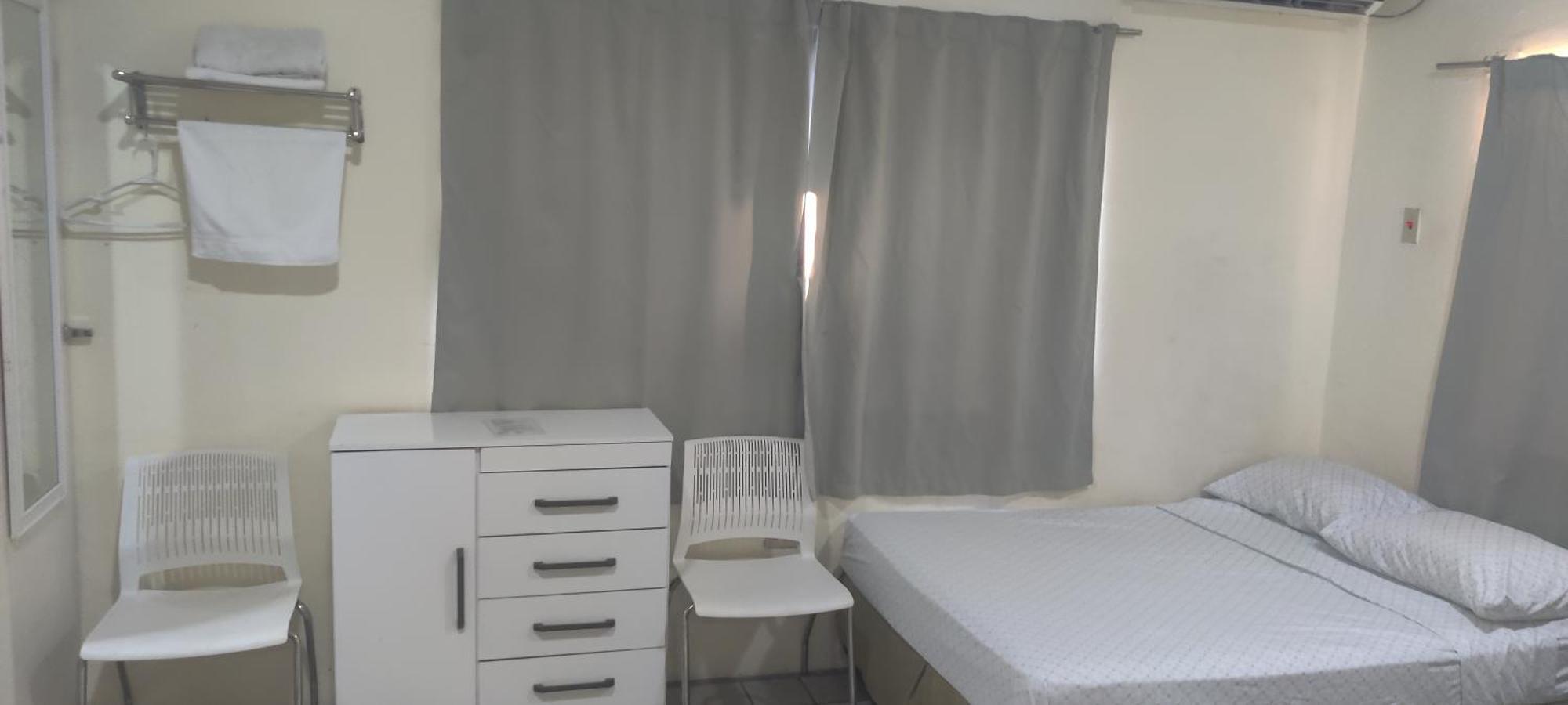 วู้ดบรูค ออน ดิ อเวนิว Bed & Breakfast Port of Spain ภายนอก รูปภาพ
