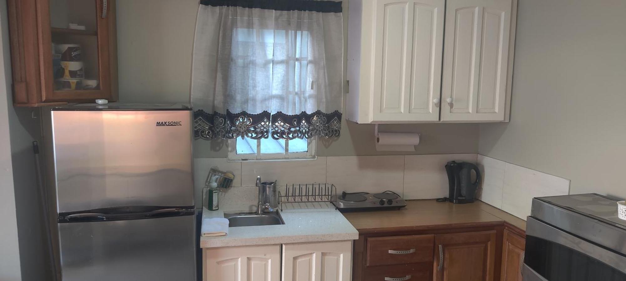 วู้ดบรูค ออน ดิ อเวนิว Bed & Breakfast Port of Spain ภายนอก รูปภาพ
