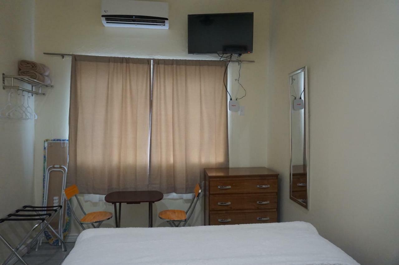 วู้ดบรูค ออน ดิ อเวนิว Bed & Breakfast Port of Spain ภายนอก รูปภาพ